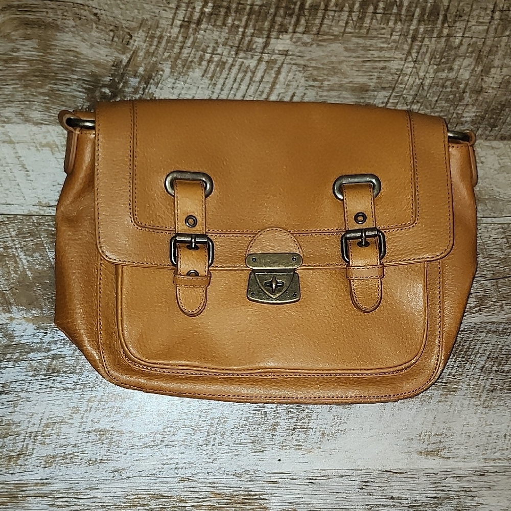 Worth Tan Shoulder Bag with Flap Closure - Picture 5 of 11